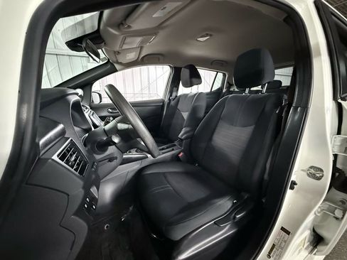 Used 2022 Nissan Leaf S image 16