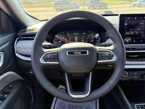 Used 2023 Jeep Compass Latitude w/ Sun and Sound Group AWD/4WD image 24