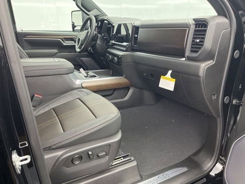 New 2026 Chevrolet Silverado 2500 High Country w/ High Country Premium Package AWD/4WD image 23