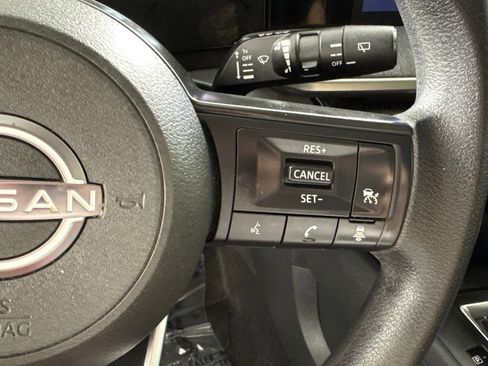 Used 2025 Nissan Kicks SV FWD image 28