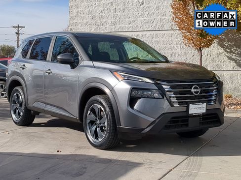 Used 2024 Nissan Rogue SV image 8