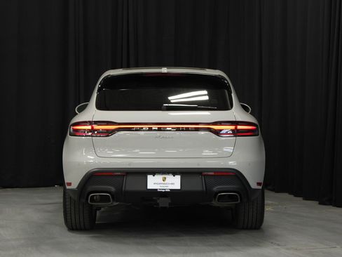 New 2026 Porsche Macan AWD/4WD image 4