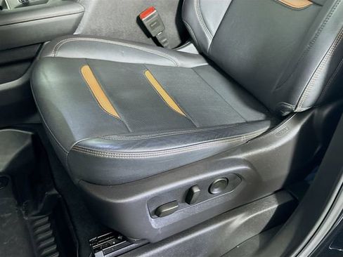 Used 2024 GMC Sierra 1500 AT4 w/ Technology Package image 22