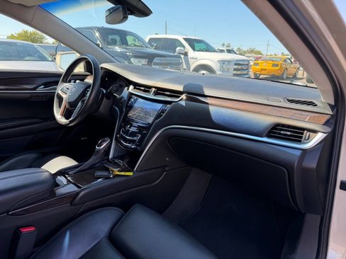 Used 2014 Cadillac XTS Luxury image 27
