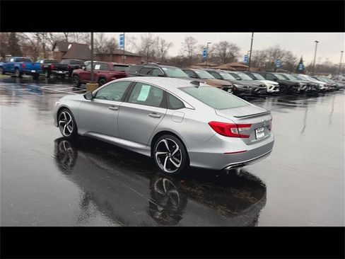 Used 2022 Honda Accord Sport image 6