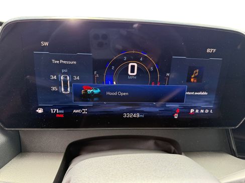 Used 2025 Chevrolet Traverse LT AWD/4WD image 11