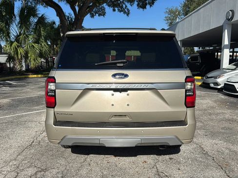 Used 2018 Ford Expedition Platinum AWD/4WD image 4