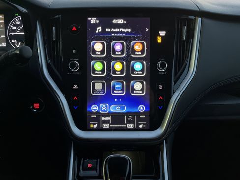 Used 2022 Subaru Outback Premium image 31