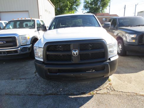 Used 2017 RAM 2500 Tradesman image 2