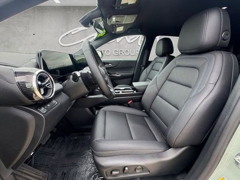Certified 2026 Chevrolet Equinox LT w/ Convenience Package II FWD image 16