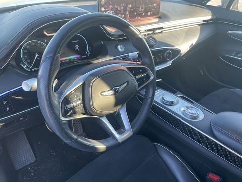 Used 2022 Genesis GV70 3.5T Sport w/ Sport Prestige Package image 18