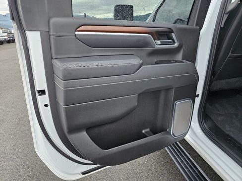 Used 2025 GMC Sierra 3500 Denali w/ Denali Reserve Package image 12