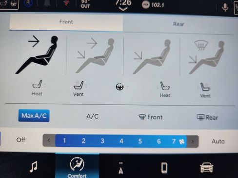 Used 2025 Chrysler Pacifica Limited FWD image 17