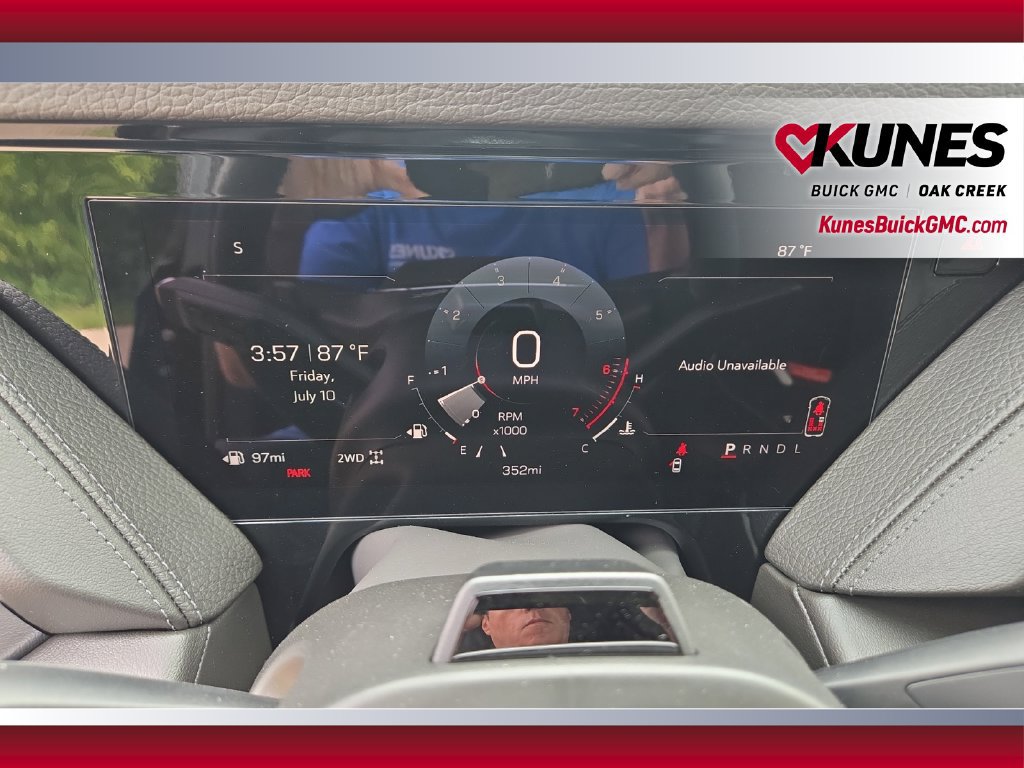 New 2026 GMC Yukon Denali w/ Denali Reserve Package AWD/4WD image 13