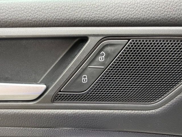 Used 2021 Volkswagen Tiguan SE R-Line AWD/4WD image 12