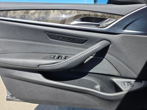 Used 2023 BMW 530i w/ Premium Package RWD image 15