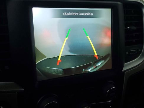 Used 2018 RAM 1500 SLT image 19