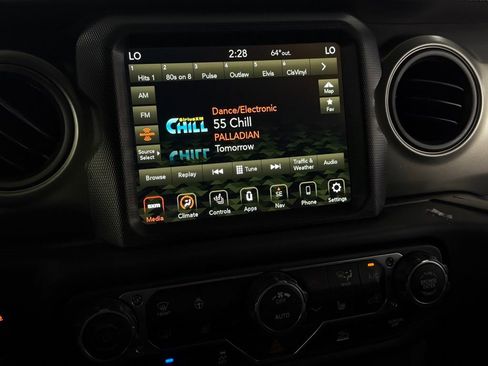 Used 2023 Jeep Wrangler Unlimited w/ Cold Weather Group AWD/4WD image 19