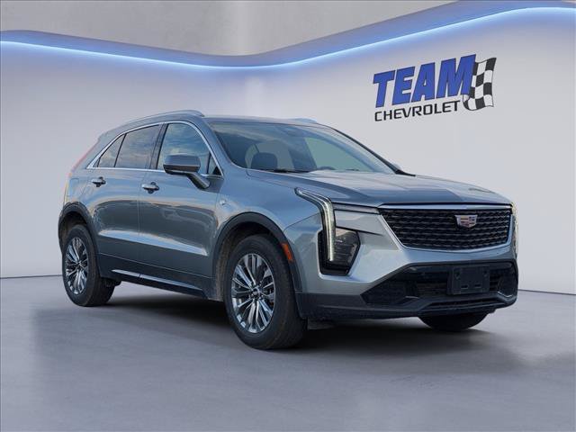 Used 2025 Cadillac XT4 Premium Luxury FWD image 6