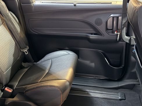 Used 2023 Toyota Sienna XSE FWD image 43