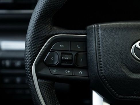 Used 2024 Toyota Tacoma TRD Sport image 17