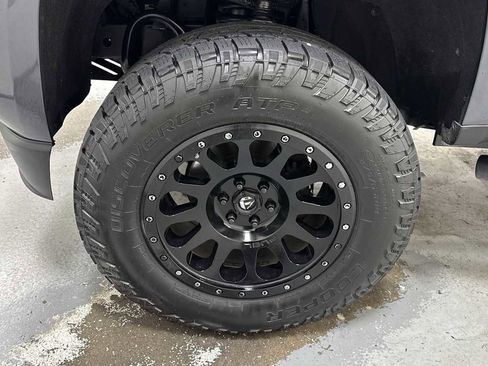 Used 2016 GMC Canyon SLE w/ SLE Convenience Package image 10