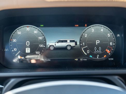 New 2026 Land Rover Defender 130 X-Dynamic SE image 13