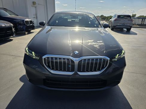 New 2026 BMW 530i w/ Premium Package RWD image 2