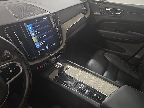 Used 2021 Volvo XC60 T5 Inscription image 10