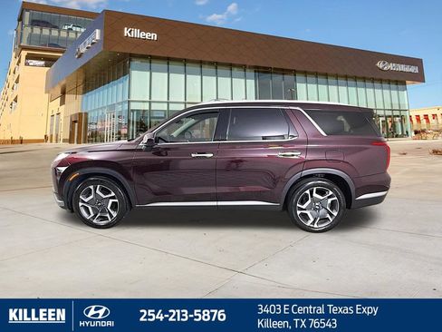 Used 2024 Hyundai Palisade SEL w/ Premium Package FWD image 4