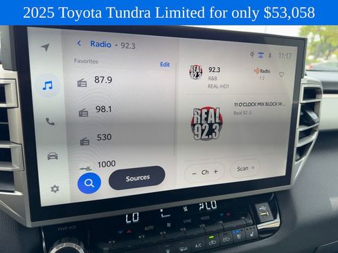 Used 2025 Toyota Tundra Limited AWD/4WD image 18