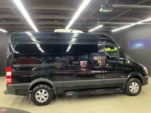 Used 2014 Mercedes-Benz Sprinter 2500 image 4