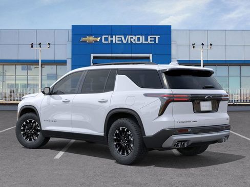New 2026 Chevrolet Traverse Z71 w/ Enhanced Driving Package image 3