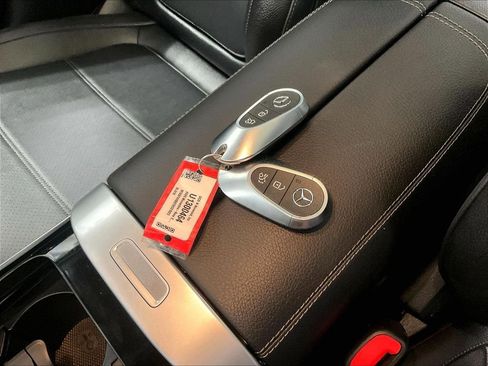 Used 2026 Mercedes-Benz C 300 4MATIC Sedan image 31