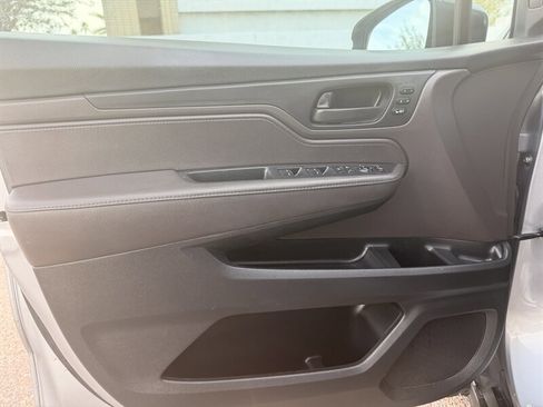 Used 2018 Honda Odyssey EX-L image 12