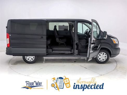 Used 2016 Ford Transit 150 XLT image 3