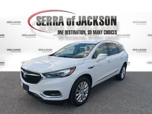 Used 2018 Buick Enclave Premium FWD image 4