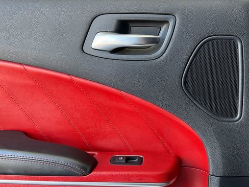 Used 2015 Dodge Charger R/T Scat Pack w/ Technology Group image 23