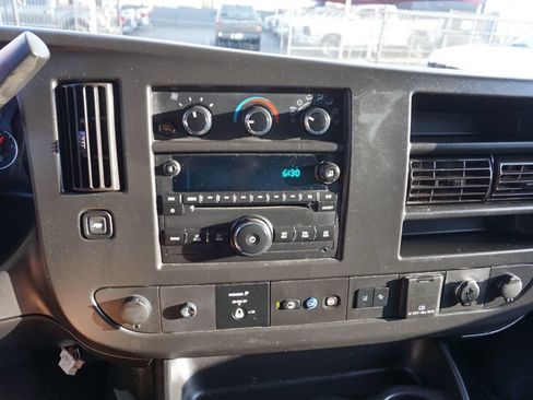 Used 2020 Chevrolet Express 3500 Extended w/ Driver Convenience Package RWD image 25