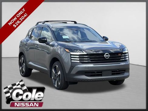 New 2026 Nissan Kicks SR w/ Cold Weather Package AWD/4WD image 1