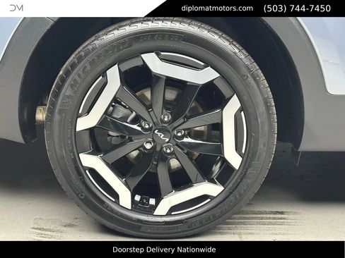 Used 2023 Kia Telluride EX w/ EX Captain's Chair Package image 38