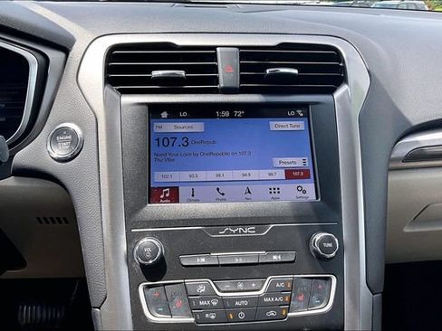 Used 2019 Ford Fusion SEL FWD image 15