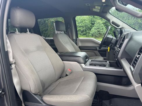 Used 2018 Ford F150 XLT w/ Equipment Group 302A Luxury AWD/4WD image 23