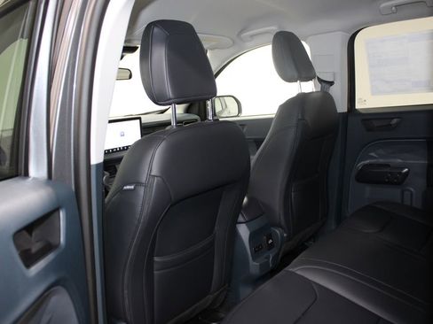 New 2025 Ford Maverick Lariat w/ Black Appearance Package image 23