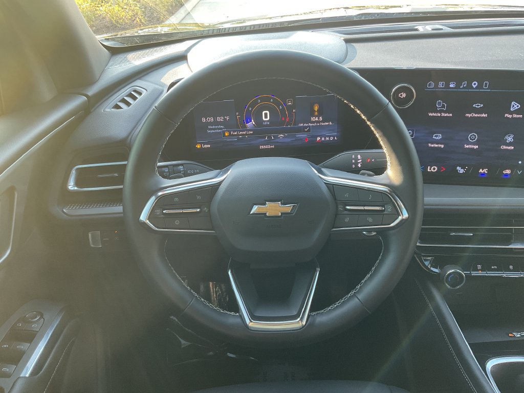 Used 2026 Chevrolet Traverse LT FWD image 23