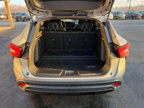 Used 2025 Chevrolet Trax RS w/ Driver Confidence Package image 6