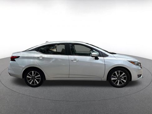 Used 2025 Nissan Versa SV FWD image 8