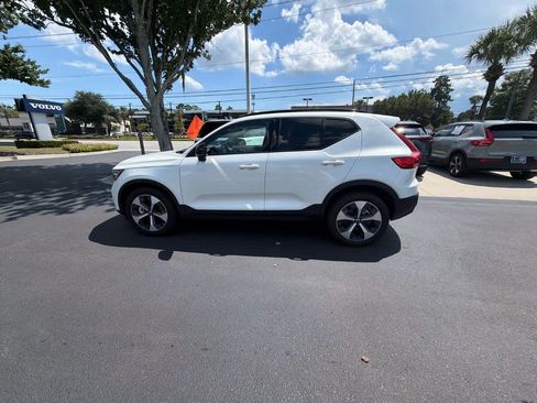 Used 2026 Volvo XC40 B5 Plus AWD/4WD image 12