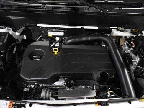 Used 2024 GMC Terrain SLE w/ Driver Convenience Package image 34