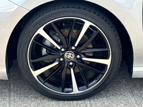 Used 2020 Toyota Camry XSE FWD image 5